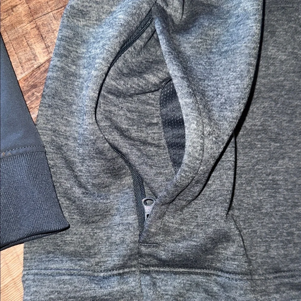 Under Armour Men's Two-Tone Gray Performance Jacket - Picture 4 of 8